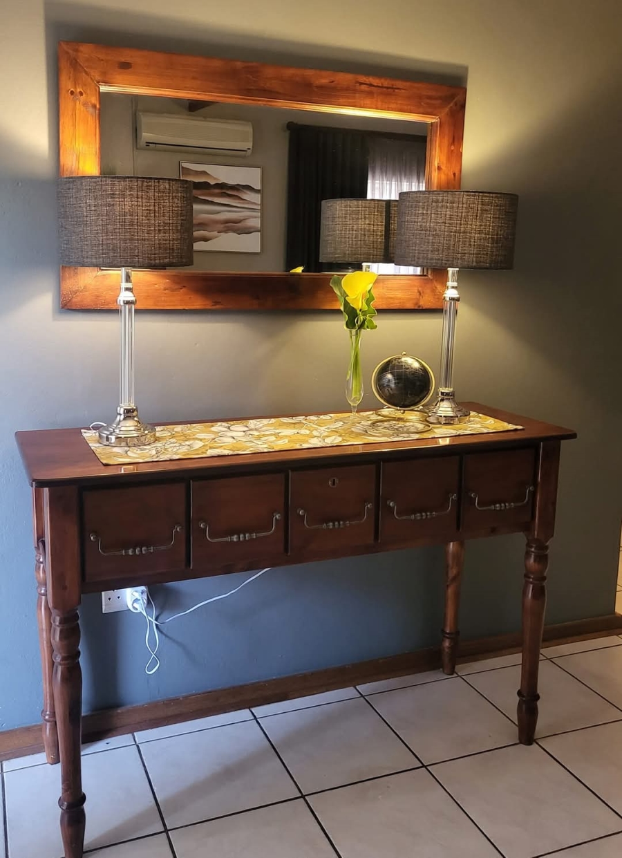 10 Bedroom Property for Sale in Warrenton Northern Cape